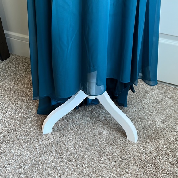 Size 8. Eliza J Floaty Chiffon Gown. - Picture 4 of 13